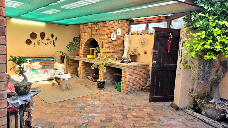 3 Bedroom Property for Sale in Van Riebeeckstrand Western Cape